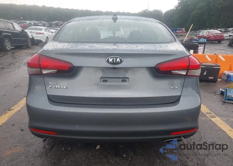 2017 Kia Forte Ex z USA, uszkodzony, nr VIN 3KPFN4A83HE092053